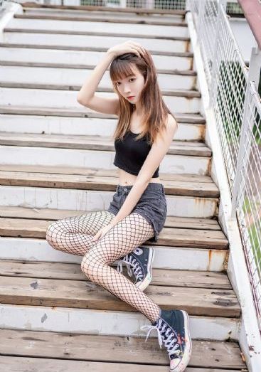 开裆丝袜视频_免费观看高清版