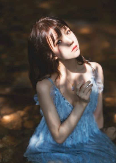 美少女的紧身裤是什么类型的视频_高清免费播放