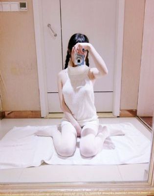 韩国主播扒胸露出奶头_HDHD在线观看