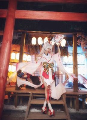 尹人视频在线观看_超清高清迅雷在线观看